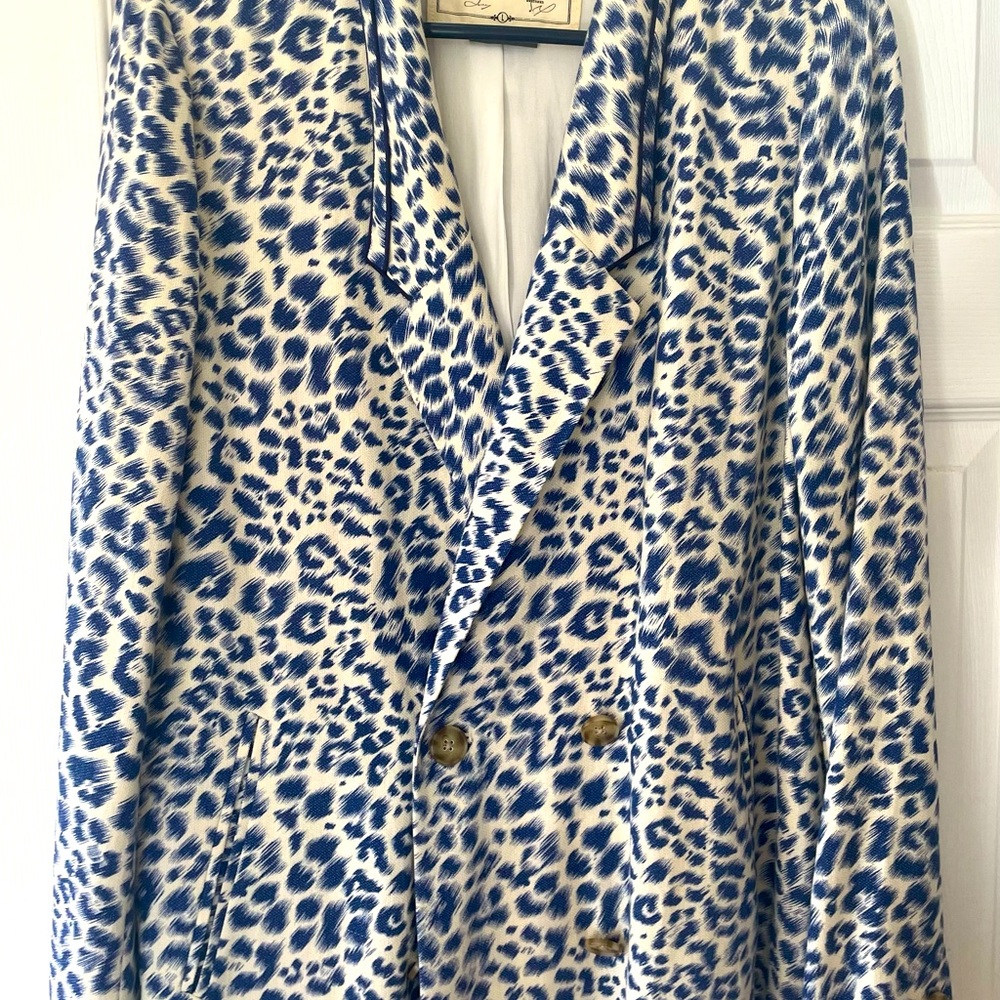 Blue and white casual blazer
